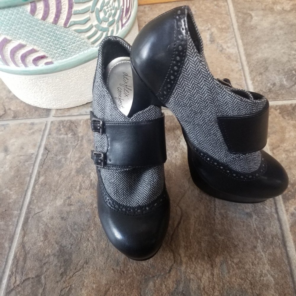 Dexflex Tweed Side Buckled Stiletto Ankle Booties  SZ 6